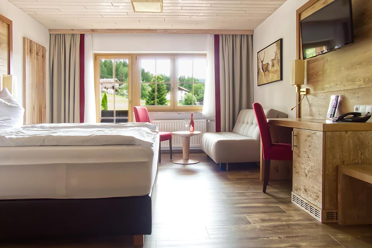 Garnihotel Zur Linde - Bayerischer Wald - Aktivcard Mit 154 Kostenfreien Leistungen - Kostenloser Parkplatz Lohberg Bagian luar foto