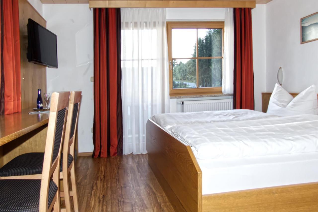 Garnihotel Zur Linde - Bayerischer Wald - Aktivcard Mit 154 Kostenfreien Leistungen - Kostenloser Parkplatz Lohberg Bagian luar foto