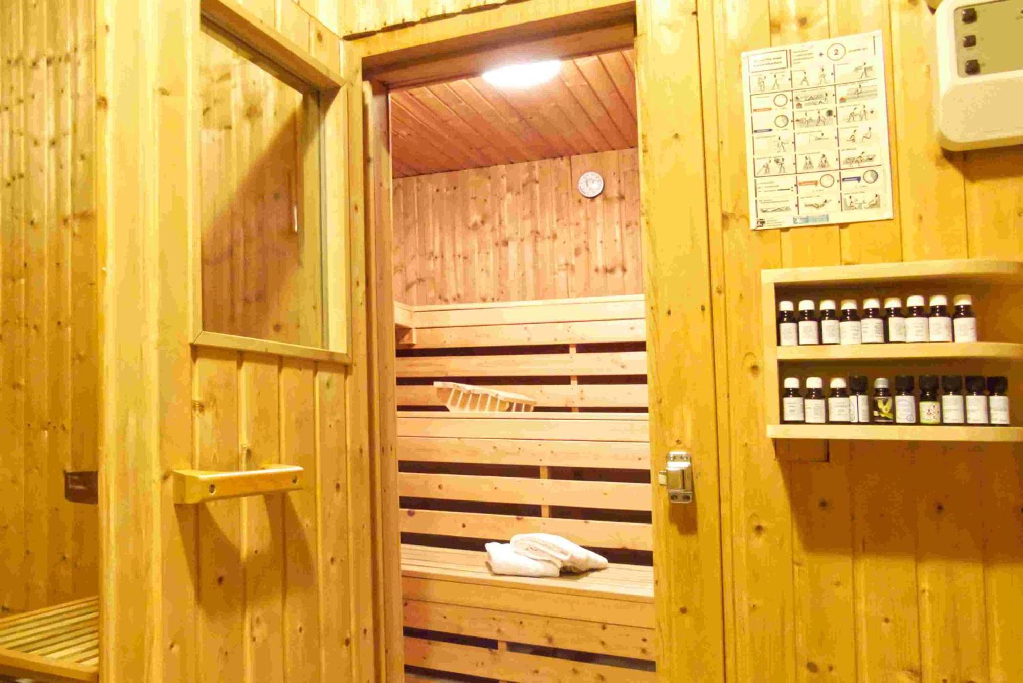 Garnihotel Zur Linde - Bayerischer Wald - Aktivcard Mit 154 Kostenfreien Leistungen - Kostenloser Parkplatz Lohberg Bagian luar foto